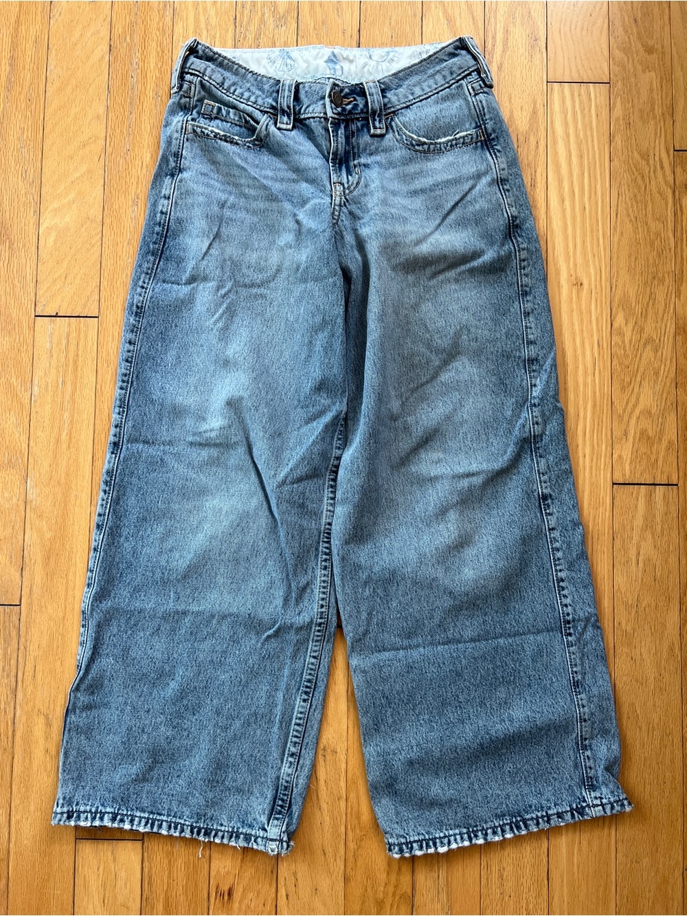 Hollister Low-Rise Super Baggy Light Blue Wide-Leg Denim Jeans